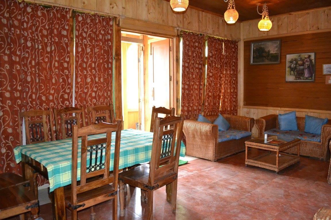 Royal Residency Hotel Srīnagar Buitenkant foto