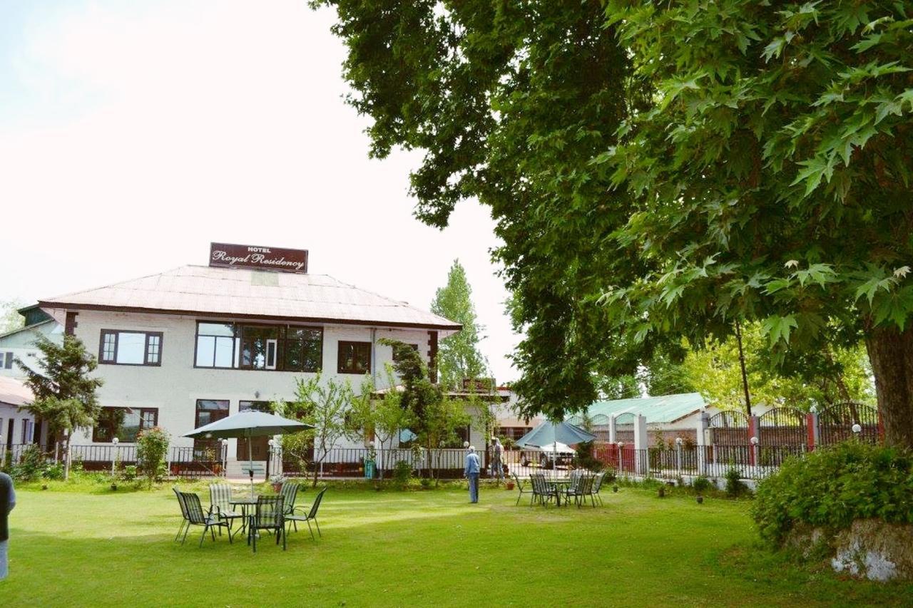 Royal Residency Hotel Srīnagar Buitenkant foto